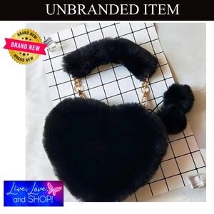 Luxurious Black Faux Fur 🖤 Shaped Plush Crossbody w/Matching Keychain. NW…